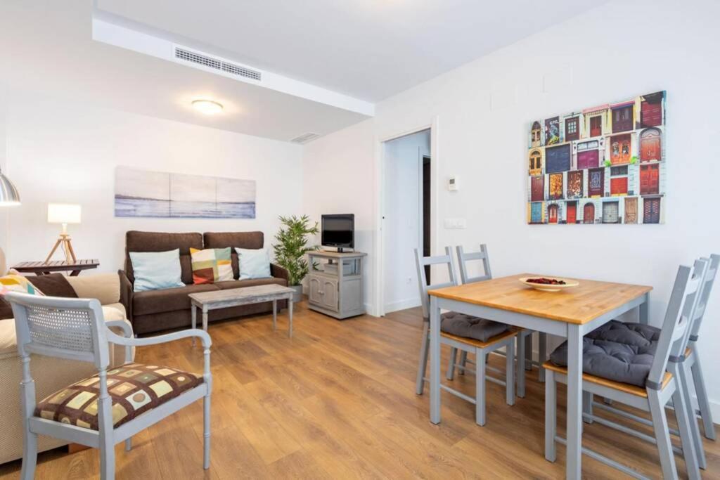 Triana Pages Oasis By Valcambre Sevilha Exterior foto