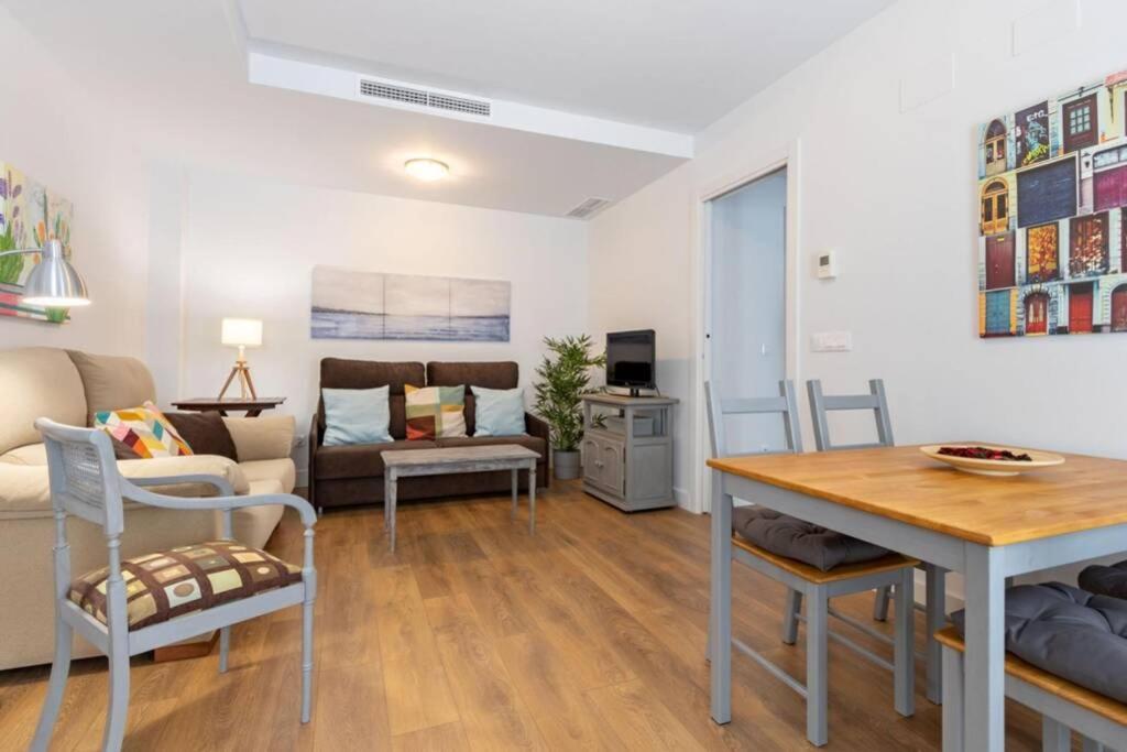 Triana Pages Oasis By Valcambre Sevilha Exterior foto